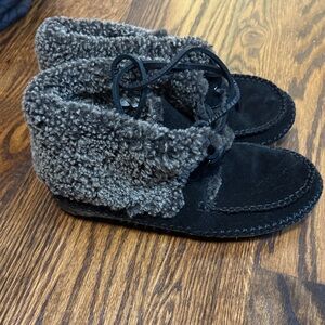 Tory Burch Black and Gray women’s  Moccasins shoes